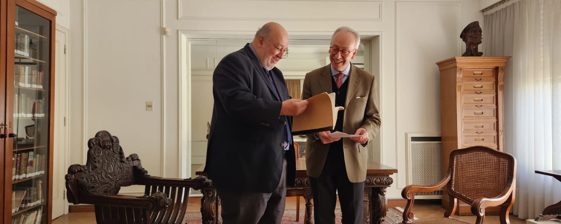 El CEDEI recibió una donación de la Academia Nacional de Letras 