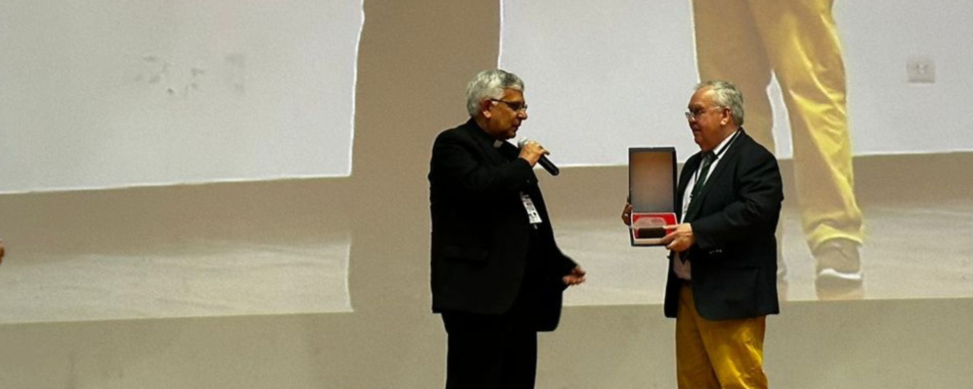 Coordinador de Humanidades y Educación participó en Congreso Internacional en Perú