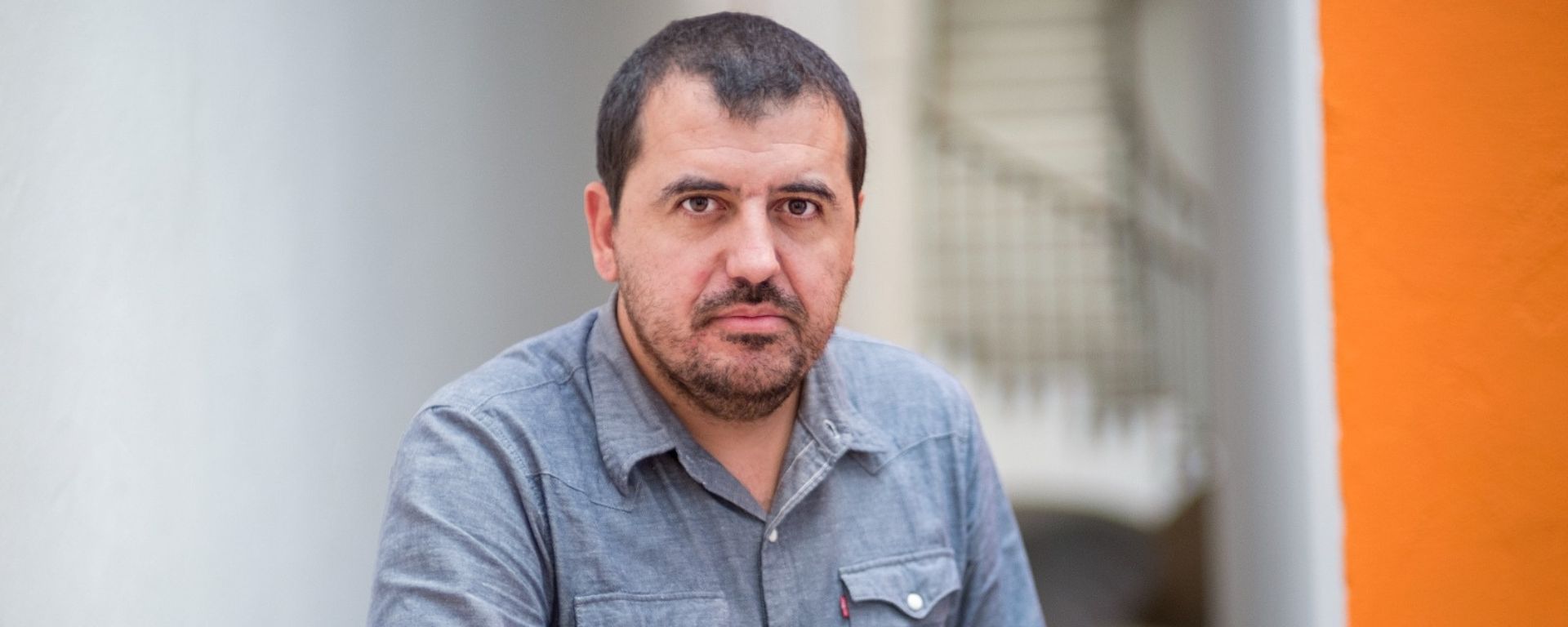 Lucas Silva: entre la investigación, la docencia y una vida dedicada al periodismo Lucas Silva: entre la investigación, la docencia y una vida dedicada al periodismo