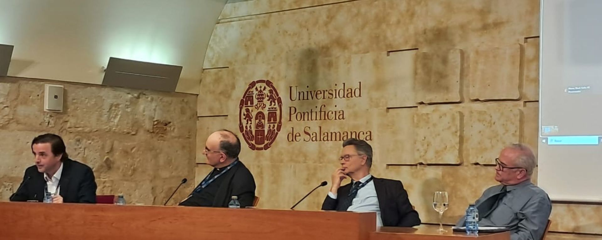 Decano de Humanidades disertó en Congreso Internacional por los 800 Años de Santo Tomás de Aquino