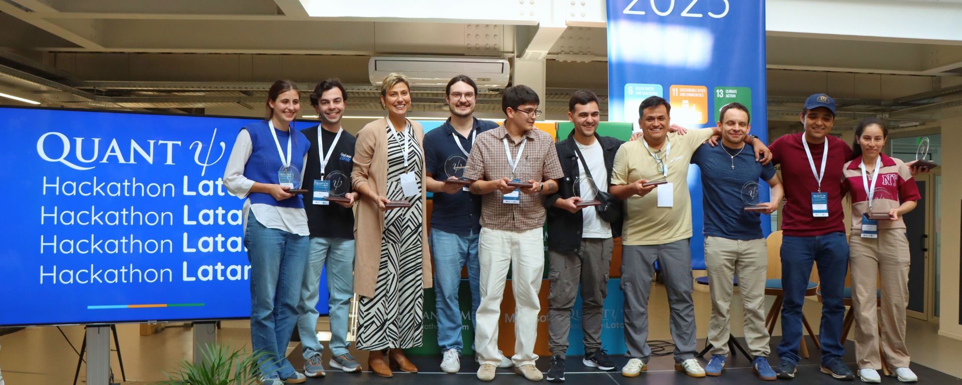 Primer puesto: Equipo 7 – Miqro