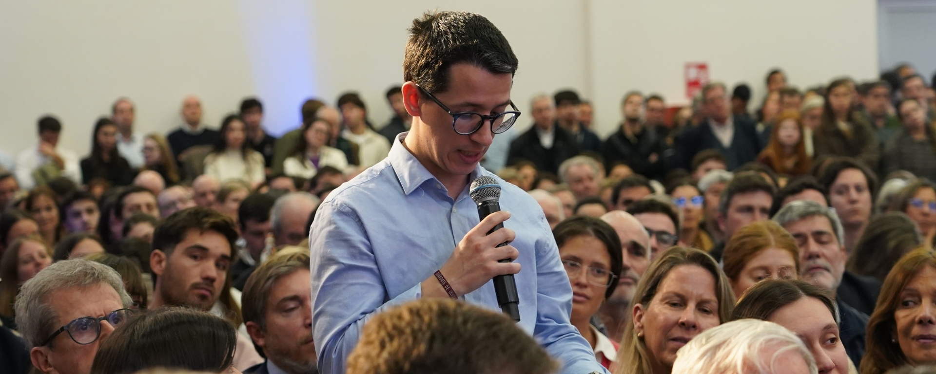 Monseñor Fernando Ocáriz visitó a la Universidad de Montevideo