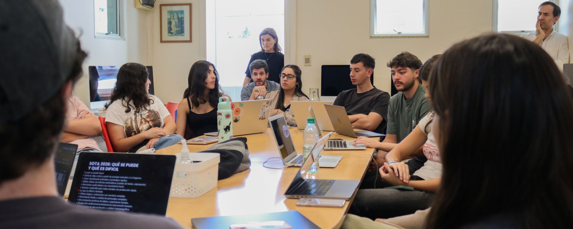 La Inteligencia Artificial y el cine: estudiantes de comunicación participaron de un Workshop de IA