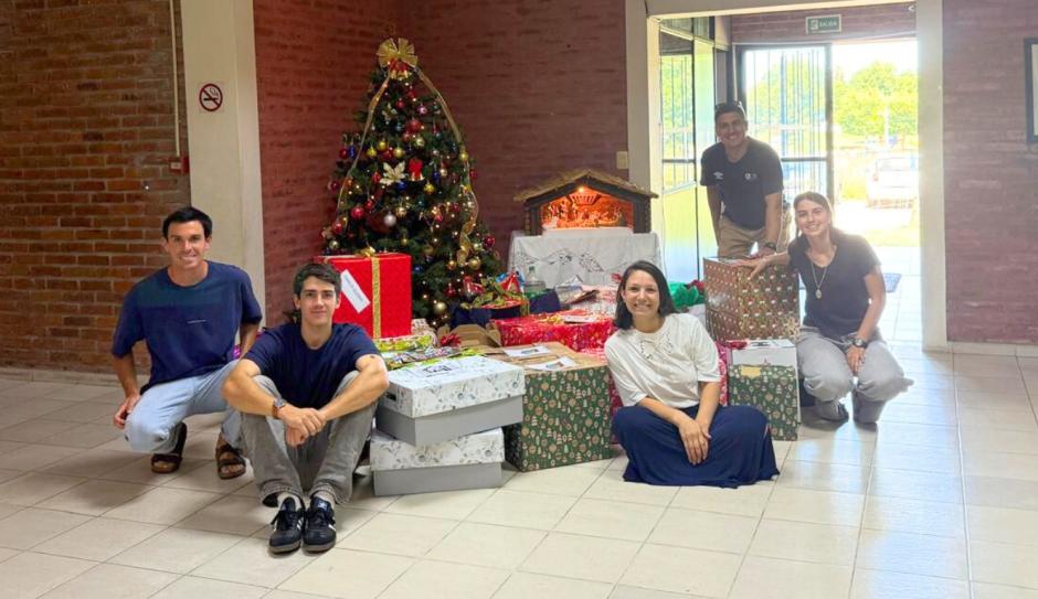 Un año más Vida Universitaria entregó canastas navideñas a familias de Casavalle Un año más Vida Universitaria entregó canastas navideñas a familias de Casavalle