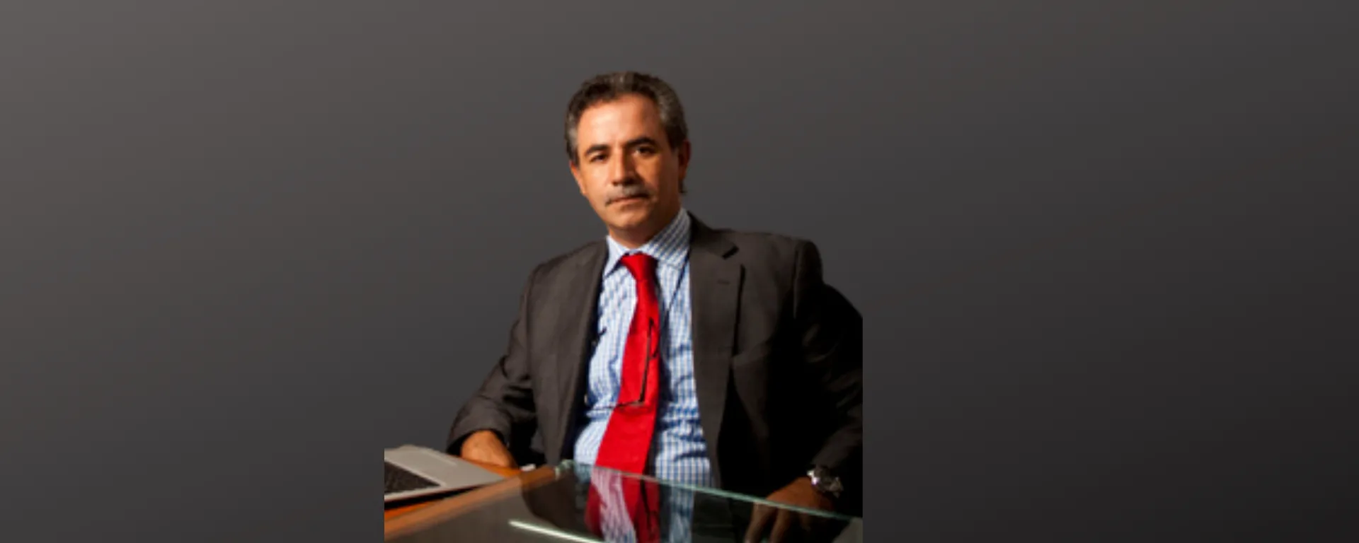 Seguros Marítimos_portada Foto del profesor Juan Guillermo Hincapié Molina