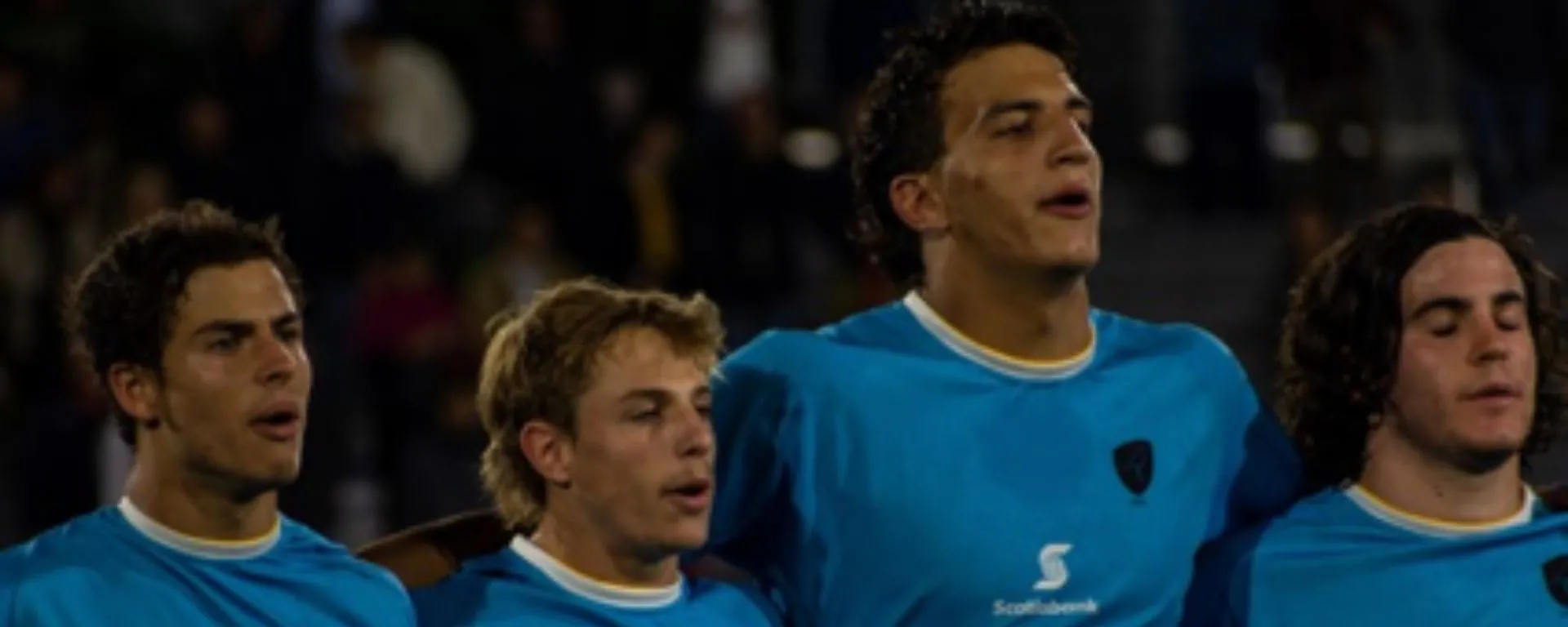 Felipe Aliaga con algunos de sus compañeros de equipo Felipe Aliaga con algunos de sus compañeros de equipo