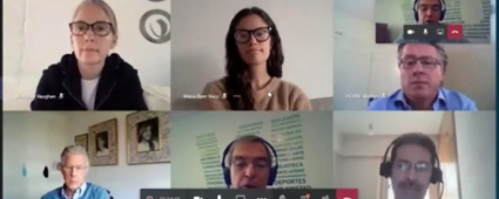 Docentes en llamada de Teams