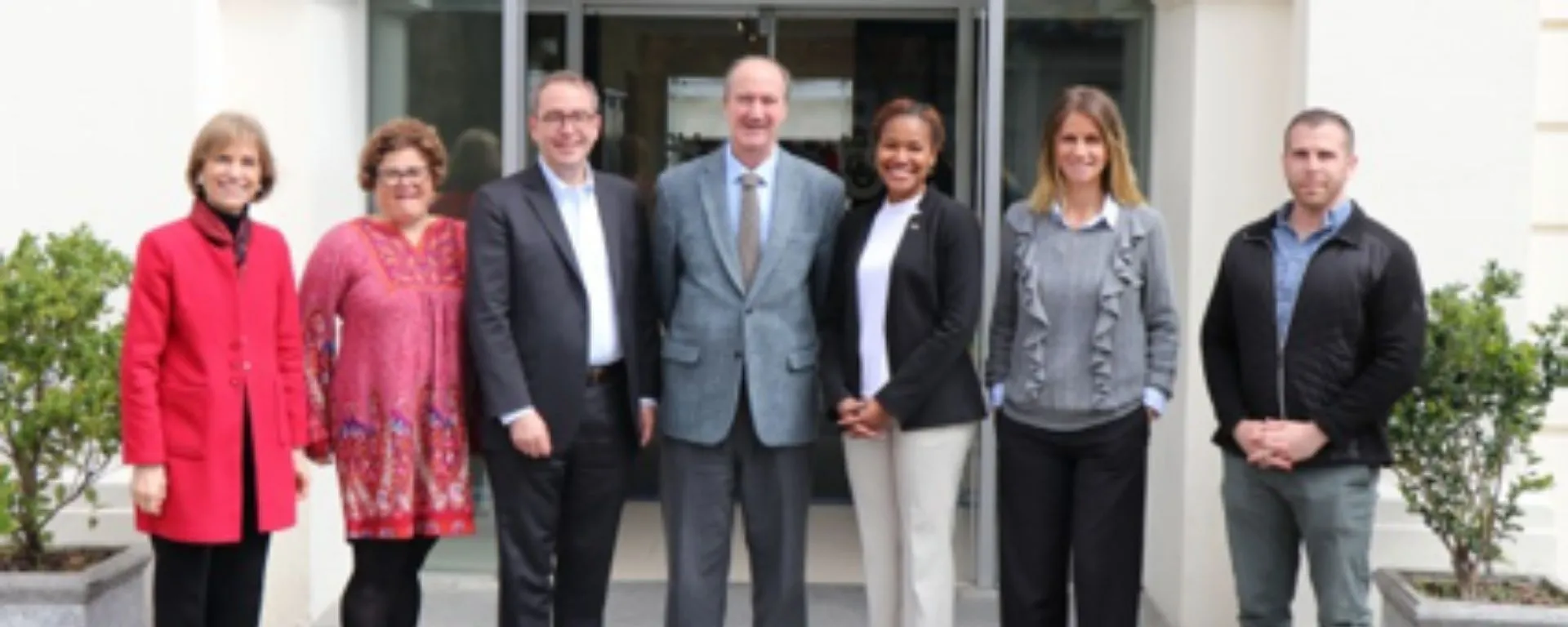 Las autoridades respectivas Las autoridades respectivas