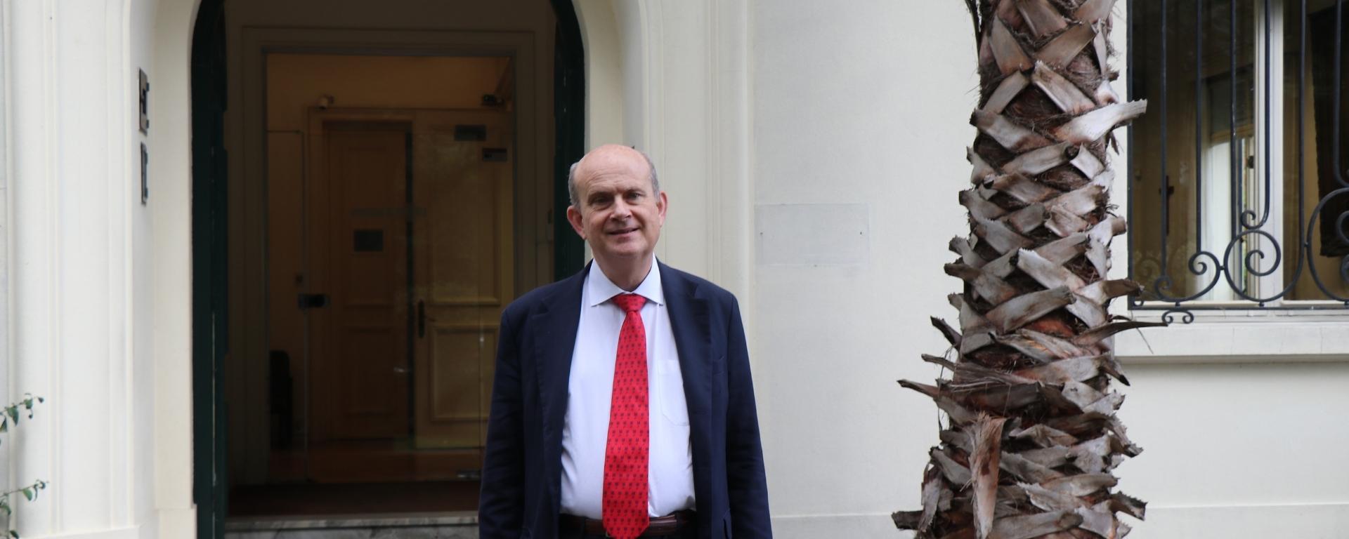 Dr. Pedro Montano Dr. Pedro Montano