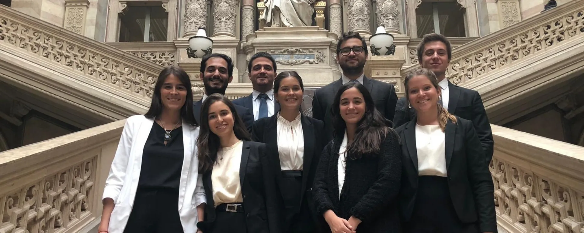 Grupo de estudiantes en Viena Grupo de estudiantes en Viena