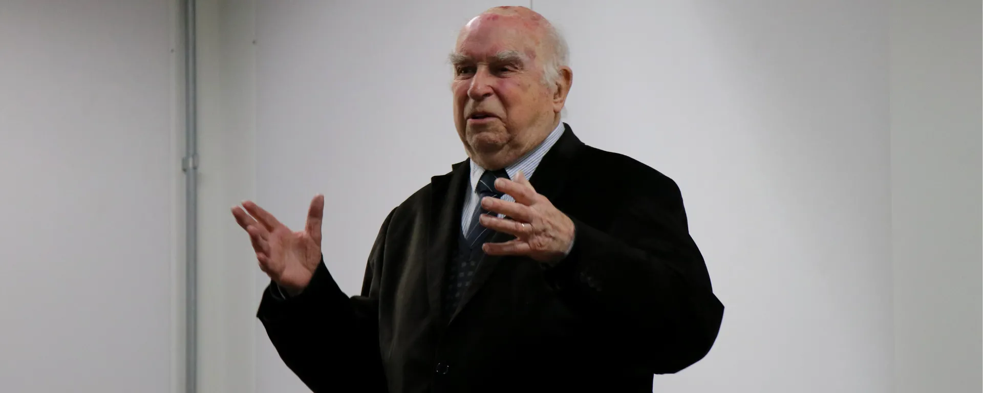 Guillermo Vázquez Franco visitó la FHUMyE Guillermo Vázquez Franco visitó la FHUMyE