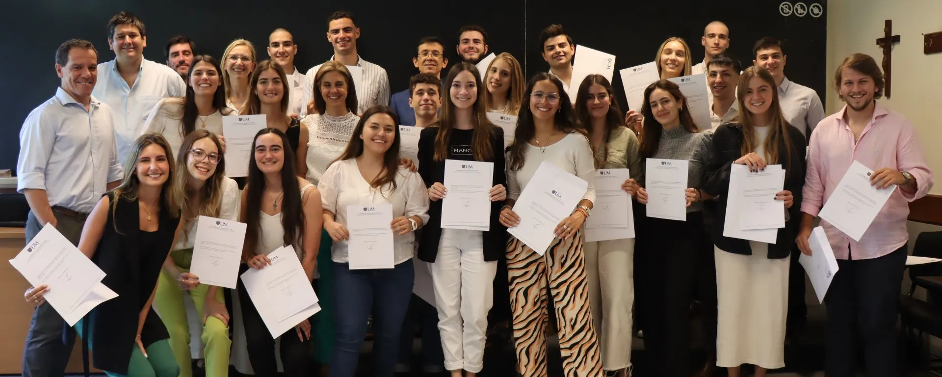 Alumnos de FCEE obtuvieron reconocimiento por sus logros académicos Alumnos de FCEE obtuvieron reconocimiento por sus logros académicos