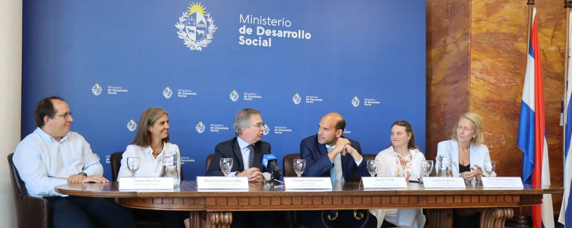 La UM y el MIDES firmaron convenio La UM y el MIDES firmaron convenio