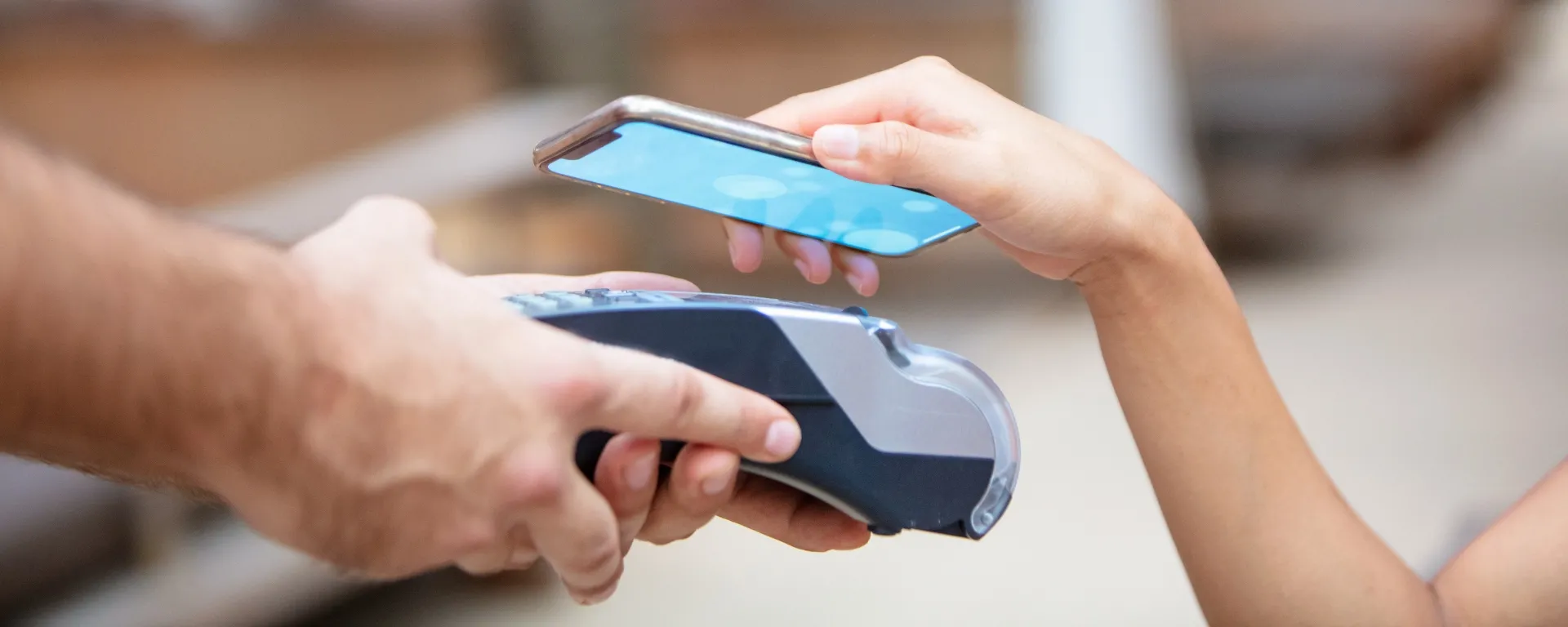 Alumnos de FIUM desarrollaron una aplicación para firmar documentos de forma digital, mediante tecnología NFC Alumnos de FIUM desarrollaron una aplicación para firmar documentos de forma digital, mediante tecnología NFC