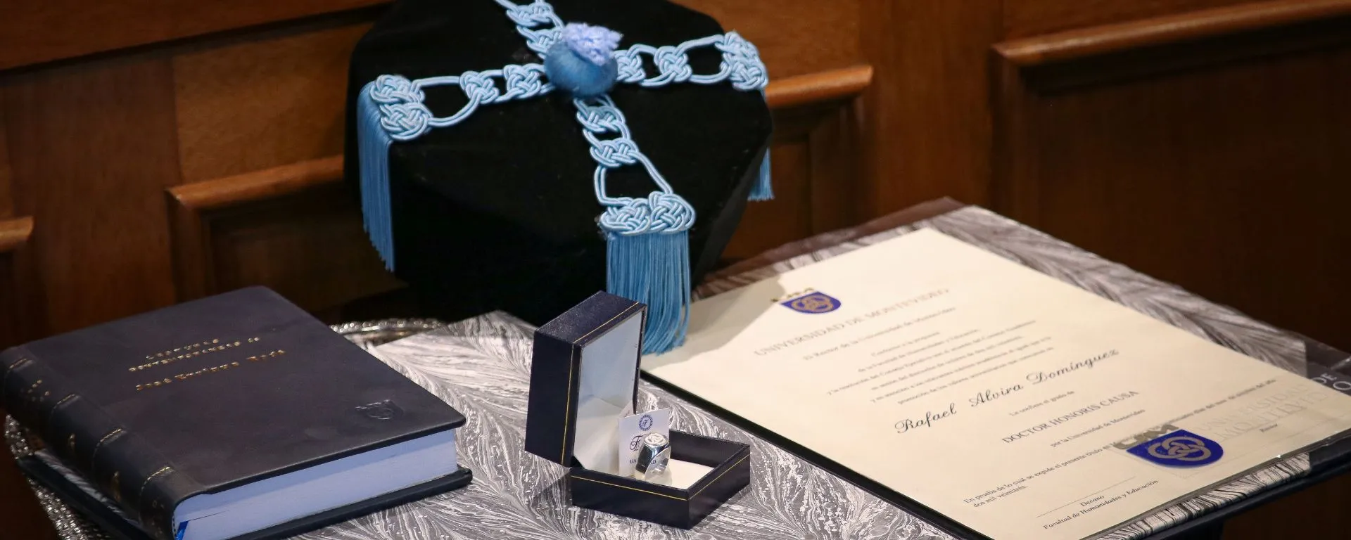 The Universidad de Montevideo awarded the Honorary Doctorate to Rafael Alvira The Universidad de Montevideo awarded the Honorary Doctorate to Rafael Alvira