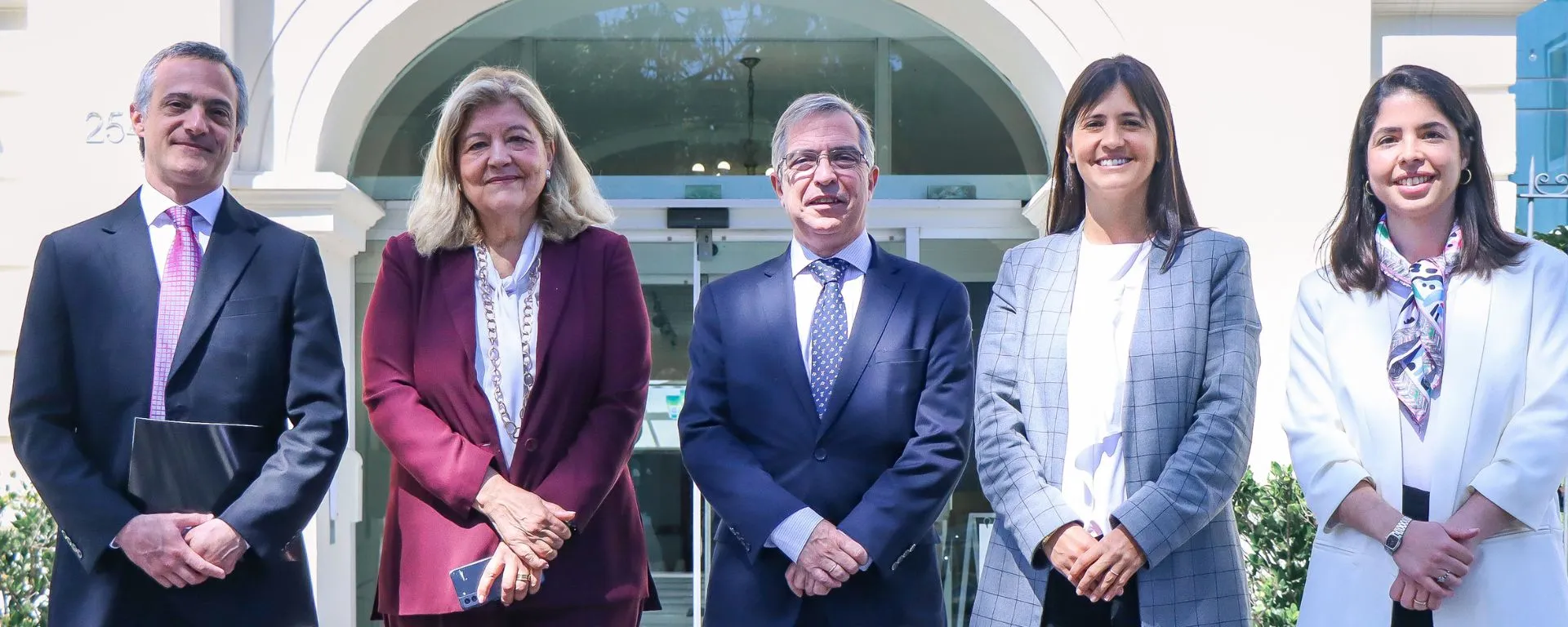 Cónsul española visitó la UM Cónsul española visitó la UM