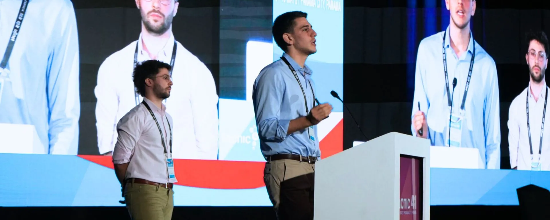 Alumnos de Ingeniería Telemática presentaron un proyecto en el Evento LACNIC 41 en Panamá Alumnos de Ingeniería Telemática presentaron un proyecto en el Evento LACNIC 41 en Panamá