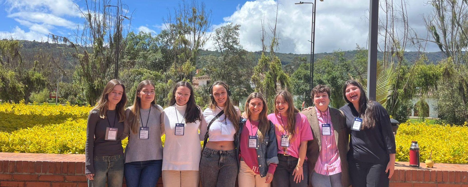 Estudiantes de Psicología de la UM viajaron a Colombia para realizar una rotación clínica Estudiantes de Psicología de la UM viajaron a Colombia para realizar una rotación clínica
