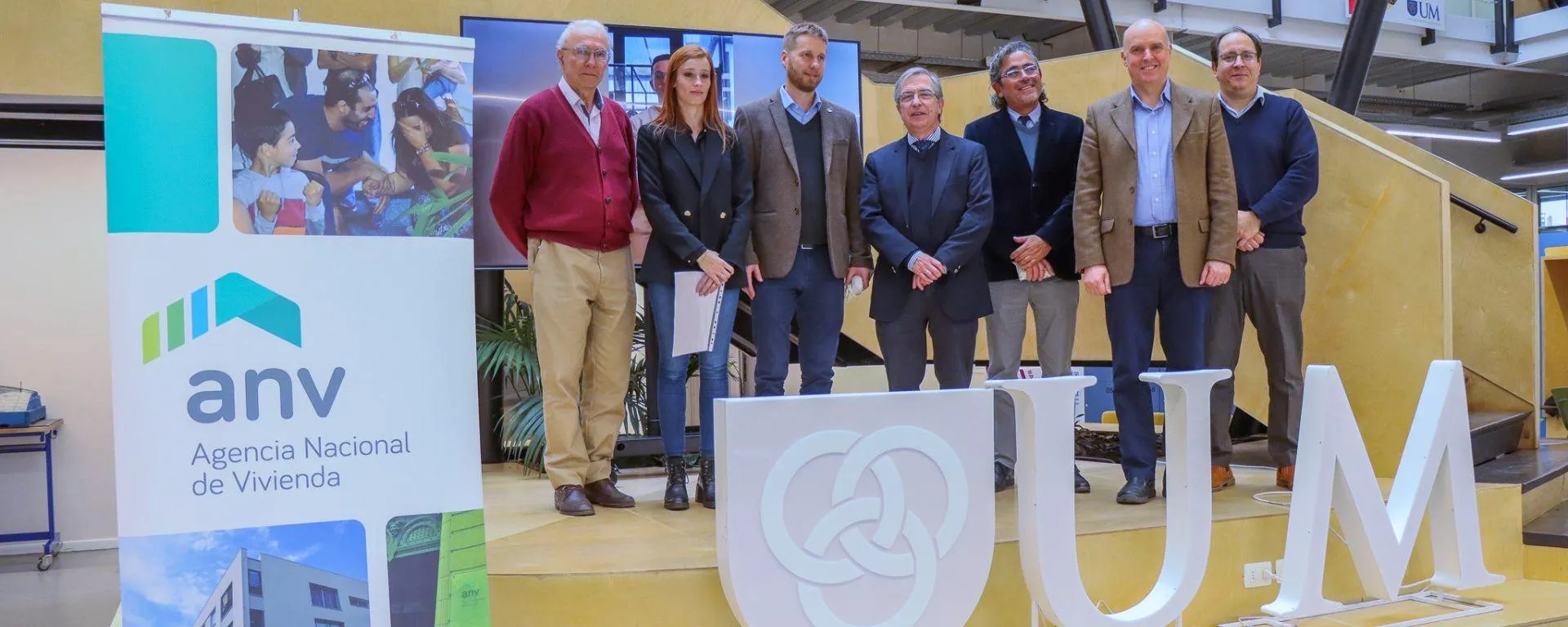 La Agencia Nacional de Viviendas y la UM firmaron un convenio que potencia la cooperación entre academia e industria La Agencia Nacional de Viviendas y la UM firmaron un convenio que potencia la cooperación entre academia e industria