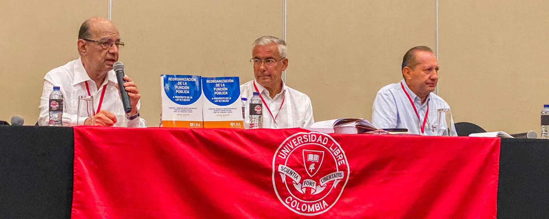 Docentes de la FDER viajaron a Colombia y participaron en la XXIII reunión del Foro Iberoamericano de Derecho Administrativo Docentes de la FDER viajaron a Colombia y participaron en la XXIII reunión del Foro Iberoamericano de Derecho Administrativo