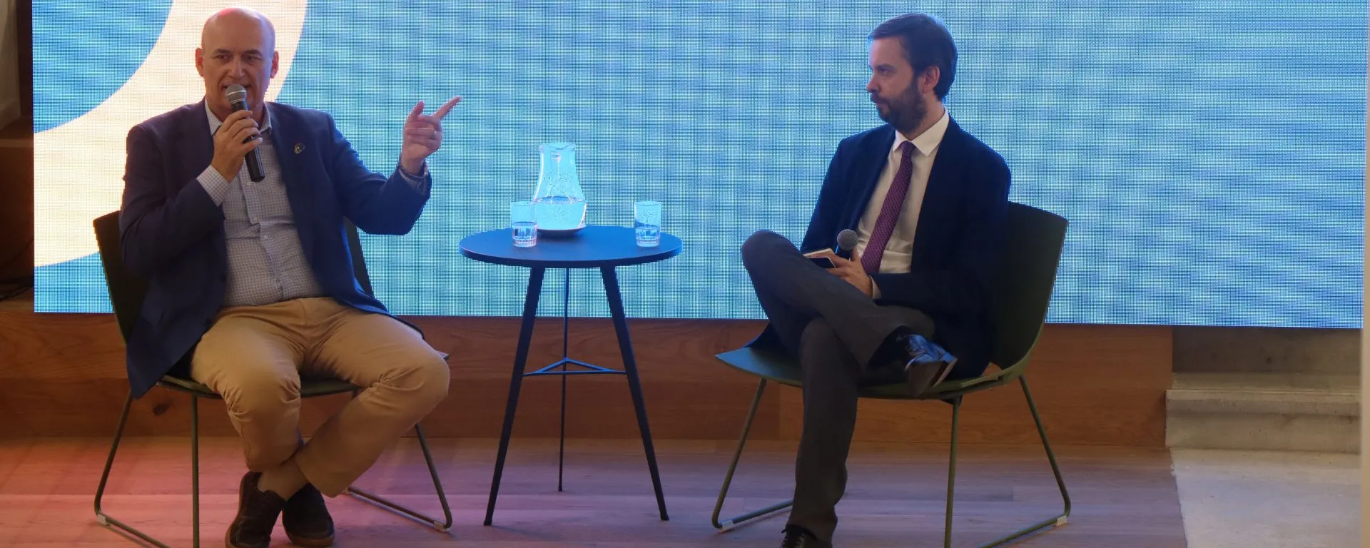 Álvaro Pérez, decano de la Facultad de Comunicación de la UM, entrevista a Alberto Oppenheimer Conversación entre Álvaro Pérez y Alberto Oppenheimer