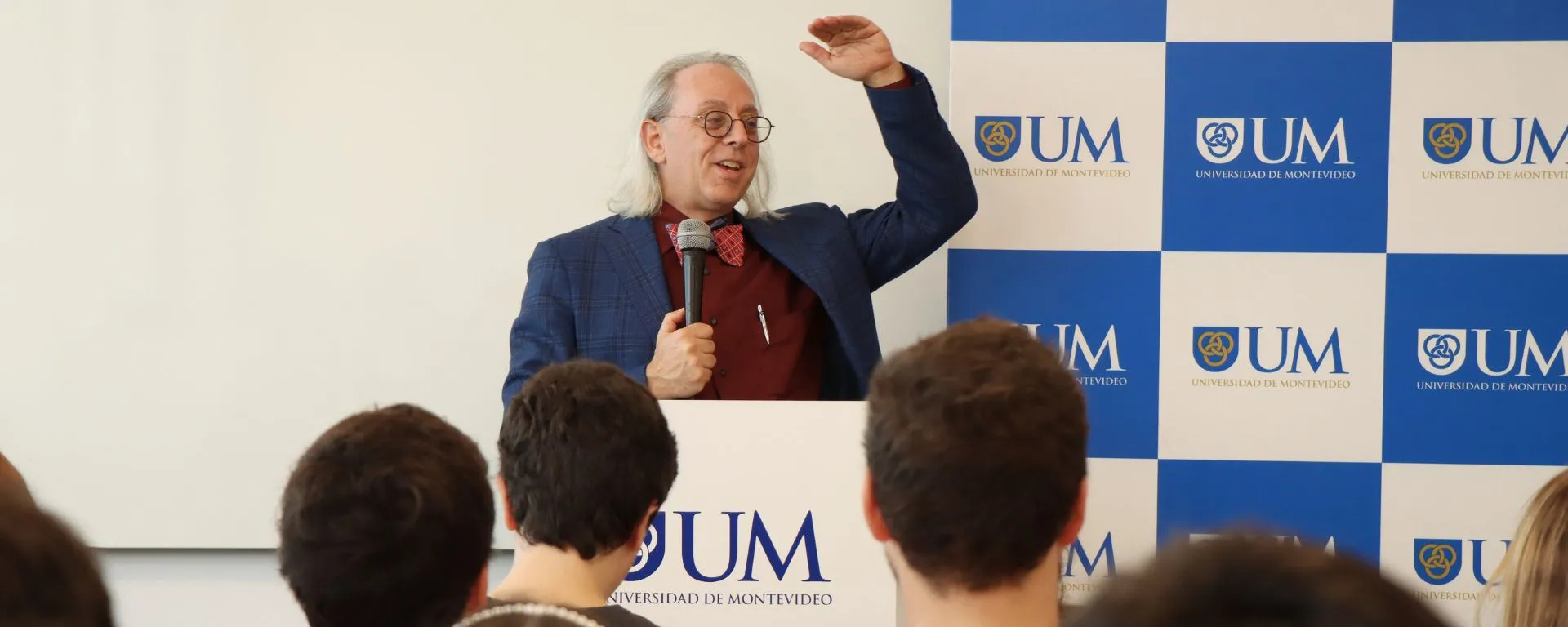 Coloquio internacional en la Universidad de Montevideo: Tecnología, mentira y política en América Latina Coloquio internacional en la Universidad de Montevideo: Tecnología, mentira y política en América Latina