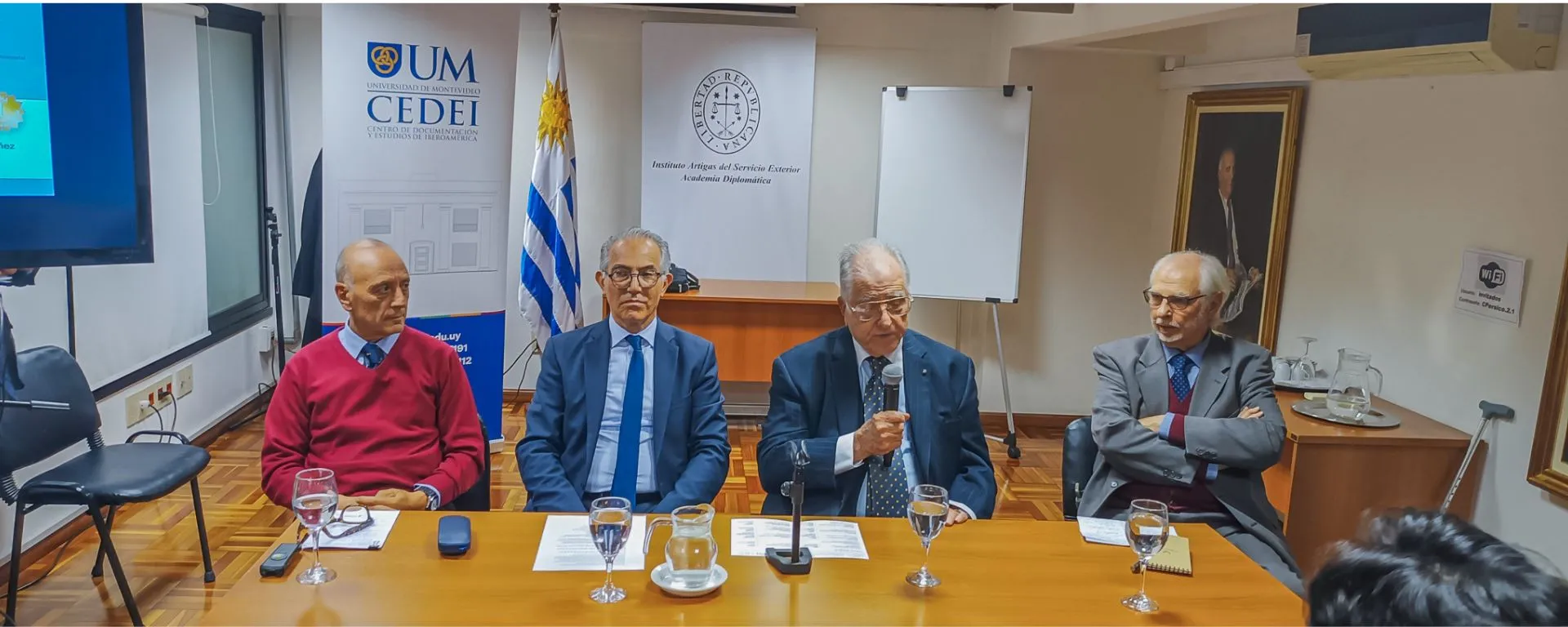 CEDEI organizó mesa redonda titulada: “Independencia política y definición de fronteras”