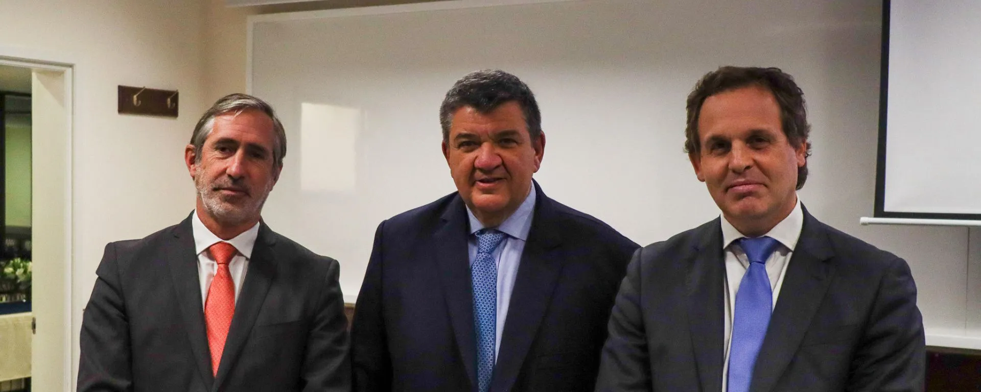 Presentación de "Cuestiones de Dogmática Penal": Jorge Barrera actualizó el debate sobre libertad, seguridad y garantías individuales