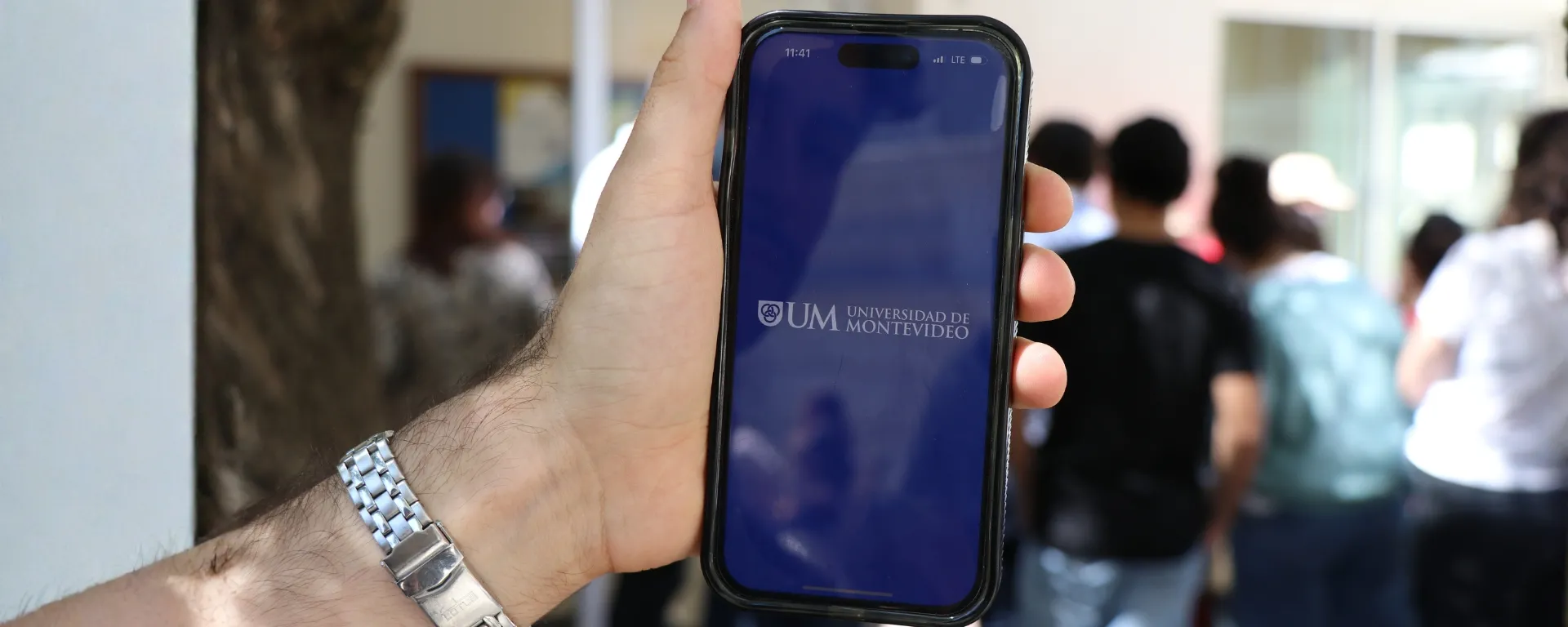 La Universidad de Montevideo lanzó una aplicación móvil para sus estudiantes La Universidad de Montevideo lanzó una aplicación móvil para sus estudiantes