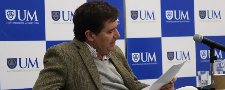 Enrique García-Maíquez participó en el Club Socrático Extramuros y otras actividades en la UM