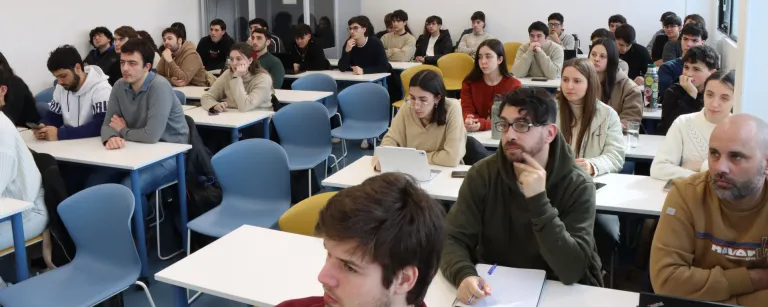 Talleres de Vida Universitaria sobre IA en el estudio y protección de datos personales