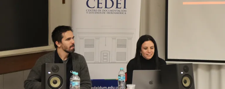 UM