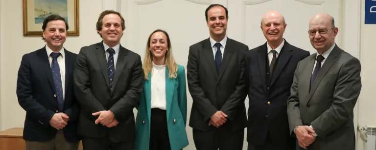 Facultad de Derecho realizó jornada académica sobre derecho y bien común en preparación de la visita del papa León XIV